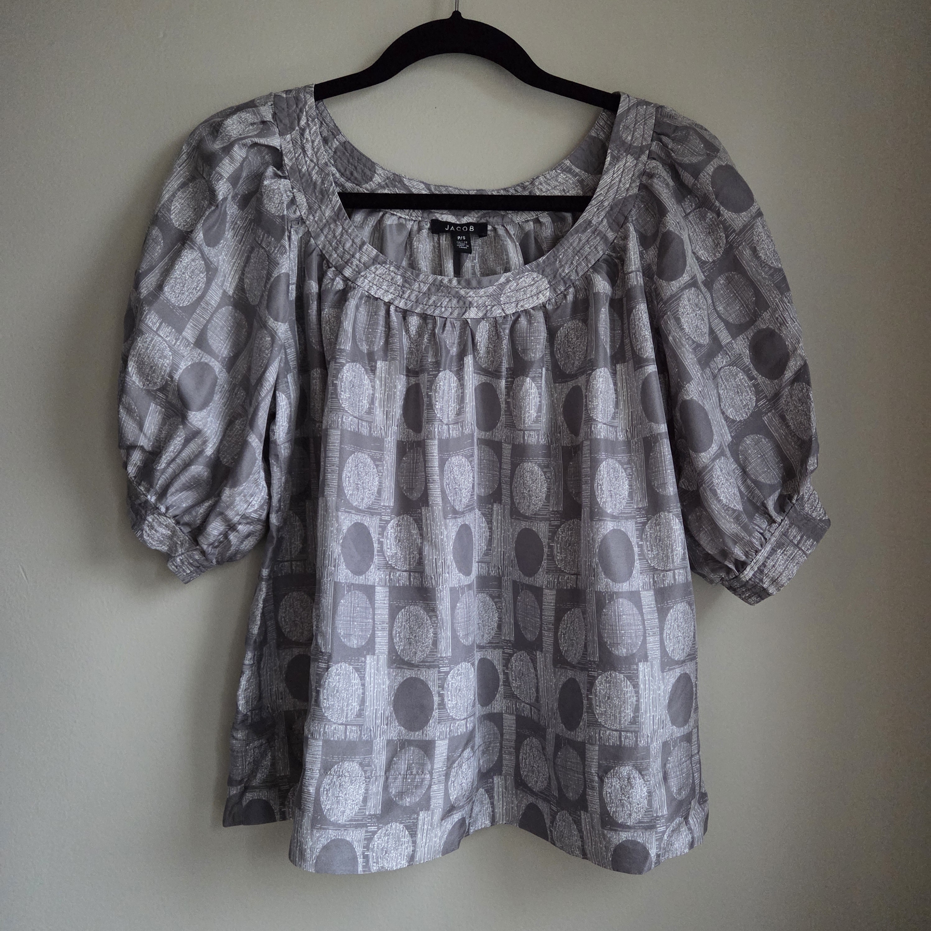 100% Silk Euc Gray Geometric Short Puff-Sleeve Boxy Blouse Jacob Like New S-M